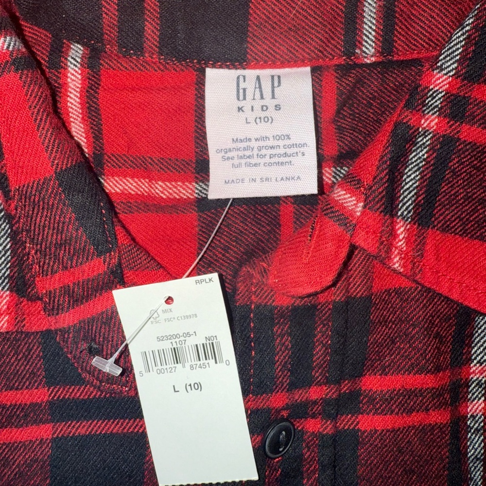 Brand New GAP shirt - Picture 2 of 2
